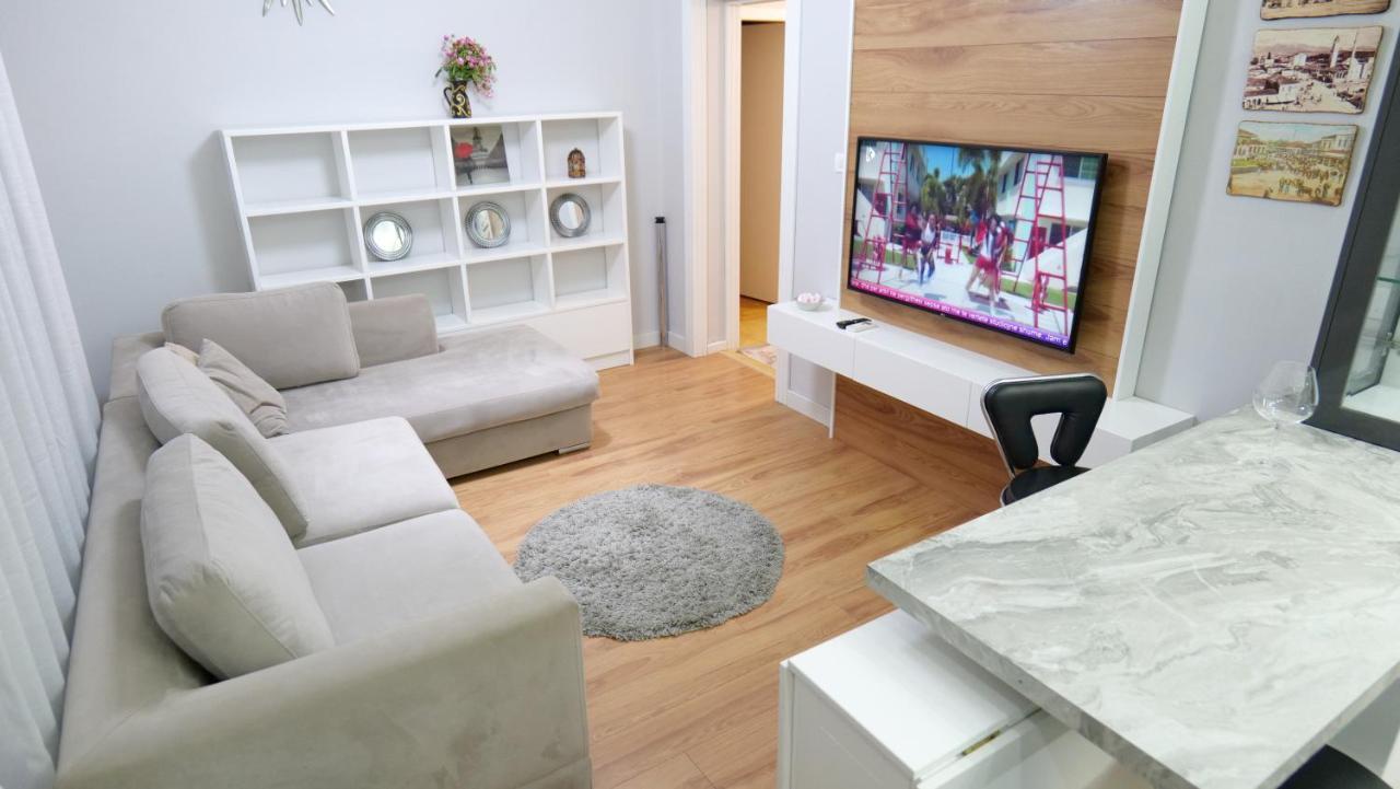 Center Niko 04 Apartamento *